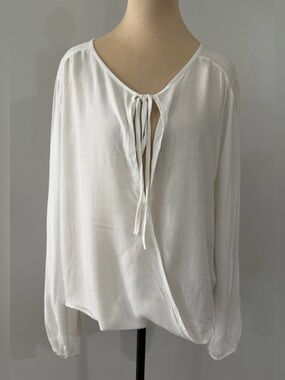 NWT Laju White Tie-Neck Long Sleeve Women’s Shirt Blouse Coastal Professional